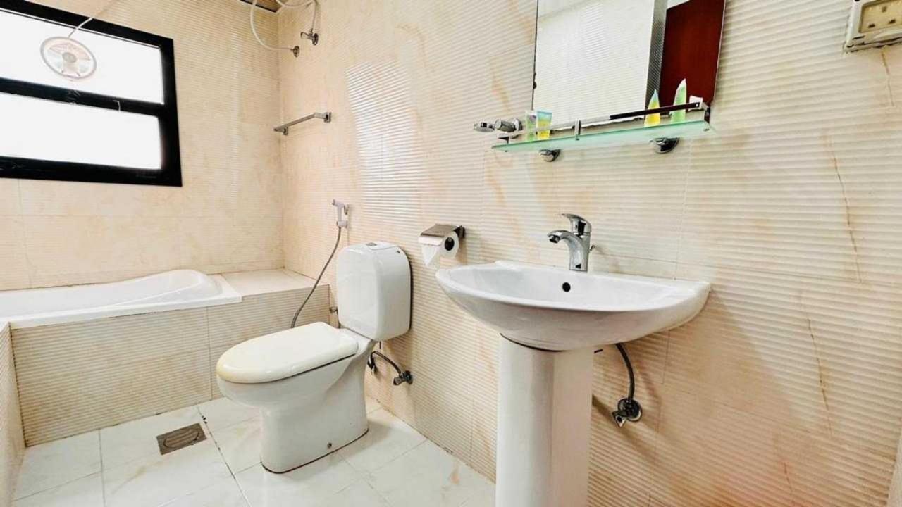 Sharjah Plaza Hotel エクステリア 写真
