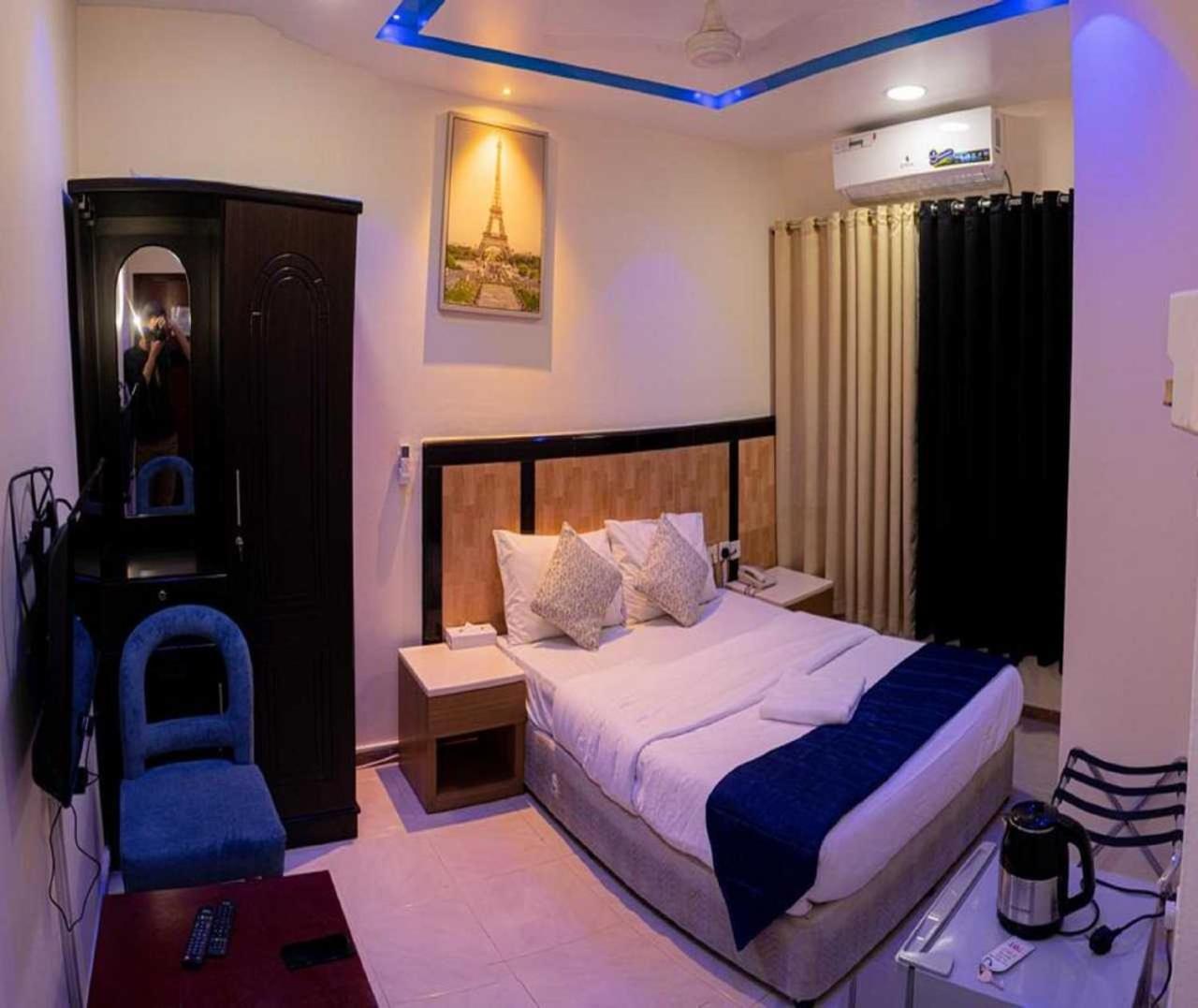 Sharjah Plaza Hotel エクステリア 写真